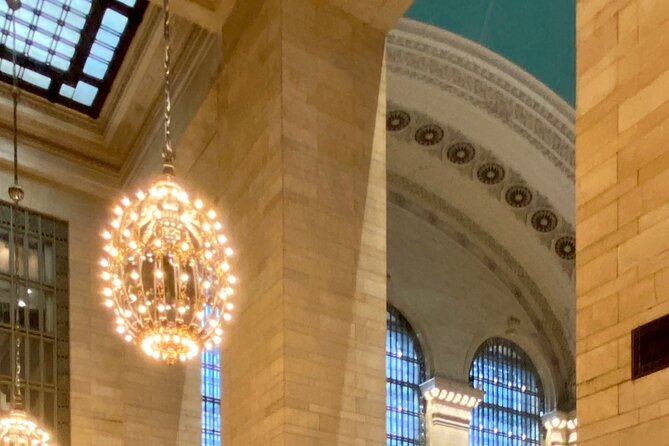 The Story of Grand Central Terminal: An Art And Engineering Marvel - What the Story Covers, From Horse and Carriage to Suburbs