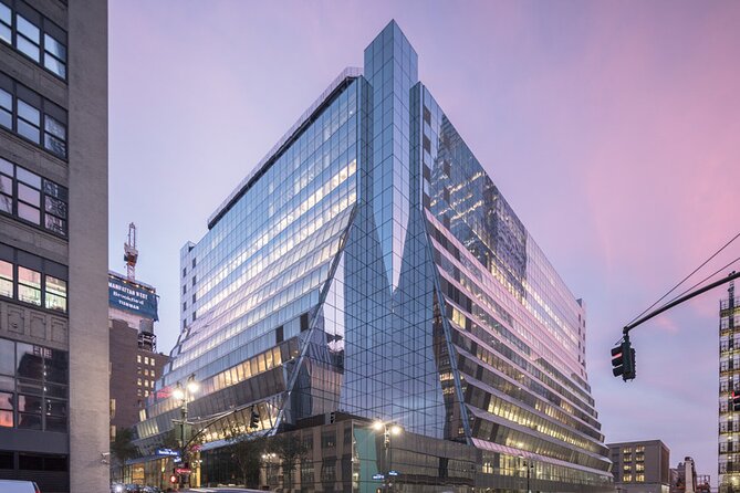 The Story of the High Line Elevated Park and Hudson Yards - Using the PDF self-guided map so your walk feels planned