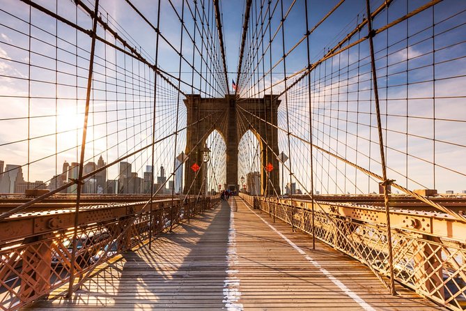 Tour of Brooklyn Bridge at Sunset - Why a guided Brooklyn Bridge sunset walk is better than winging it