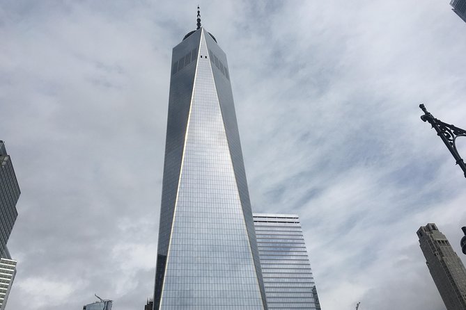 TourPass NYC - South Street Seaport and the 60-minute sightseeing cruise from Pier 15
