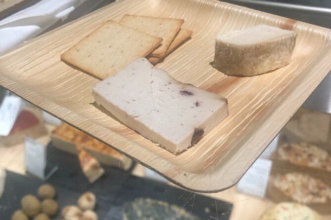 Vegan Food tour in New York City´s East Village - The Guide Factor: Verena’s Style and Why It Matters