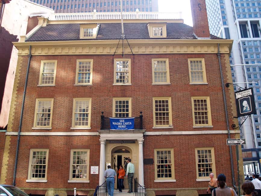 Wall Street, Financial District Walking Tour Lower Manhattan - New York Stock Exchange and Wall Street: More Than the Postcards