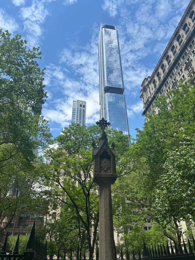 Wall Street: The birth place of NYC in French/English tour - From Lenape origins to Stone Street: getting your bearings fast