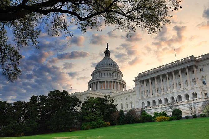 Washington DC Day Tour from New York City - White House outside views, Capitol pass-by, and what that means for your day